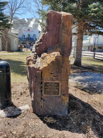 A monument to honor the Town Square.