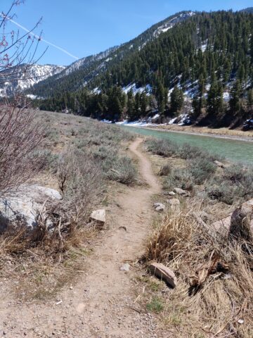 The trail to the free Astoria Hot Springs.